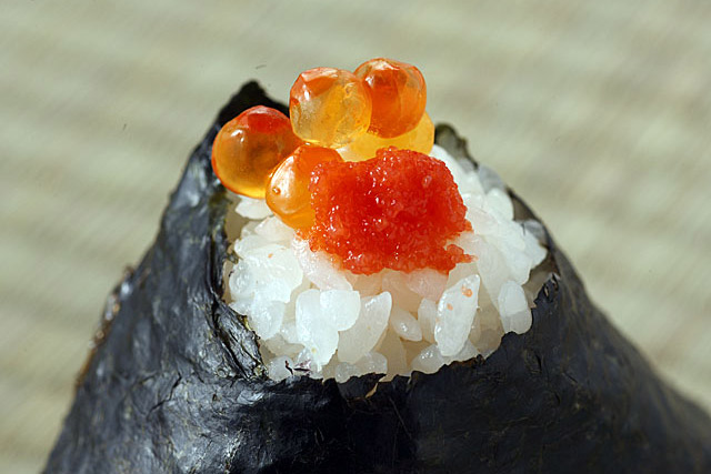 ハワイのおにぎり専門店いやす夢 め 8以上のお買い物でお水進呈のクーポン アロハストリート ハワイの予約 クーポン