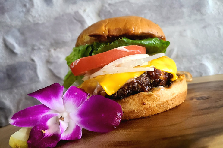 2023年最新版】ハワイ在住編集部おすすめのハンバーガーをご紹介！人気のお店20選 | アロハストリート-ハワイ
