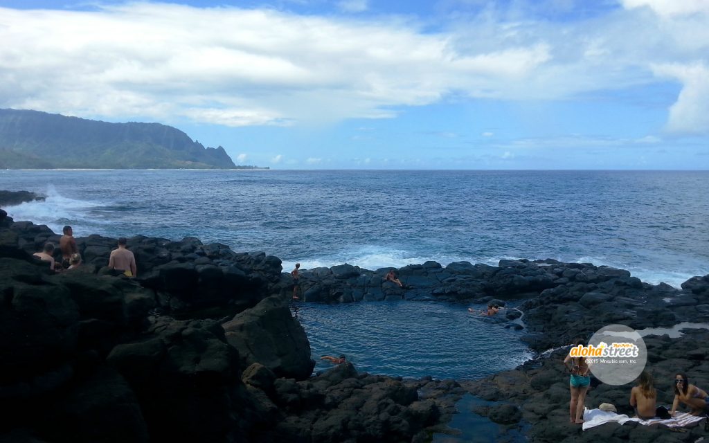 カウアイ島の溶岩で囲われた天然プールにいこう！