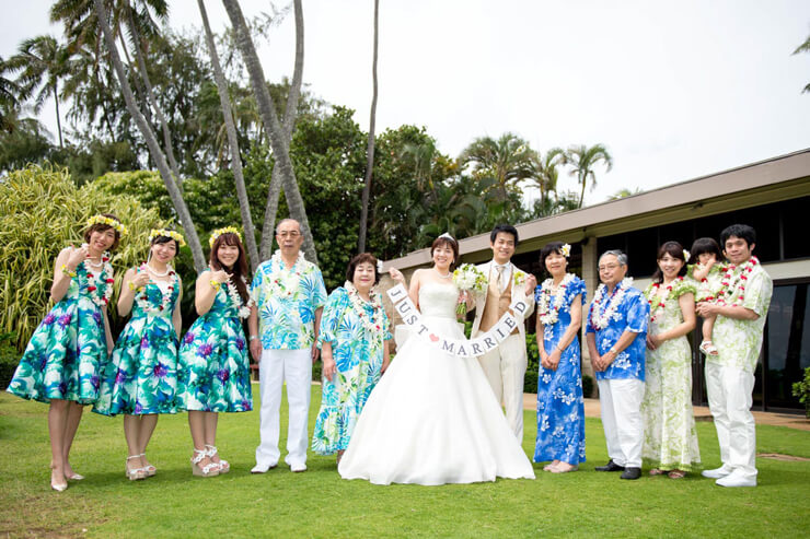 ハワイアンウエアのレンタルショップ 祝4周年 ムームーレインボーのスペシャル アロハストリート ハワイ