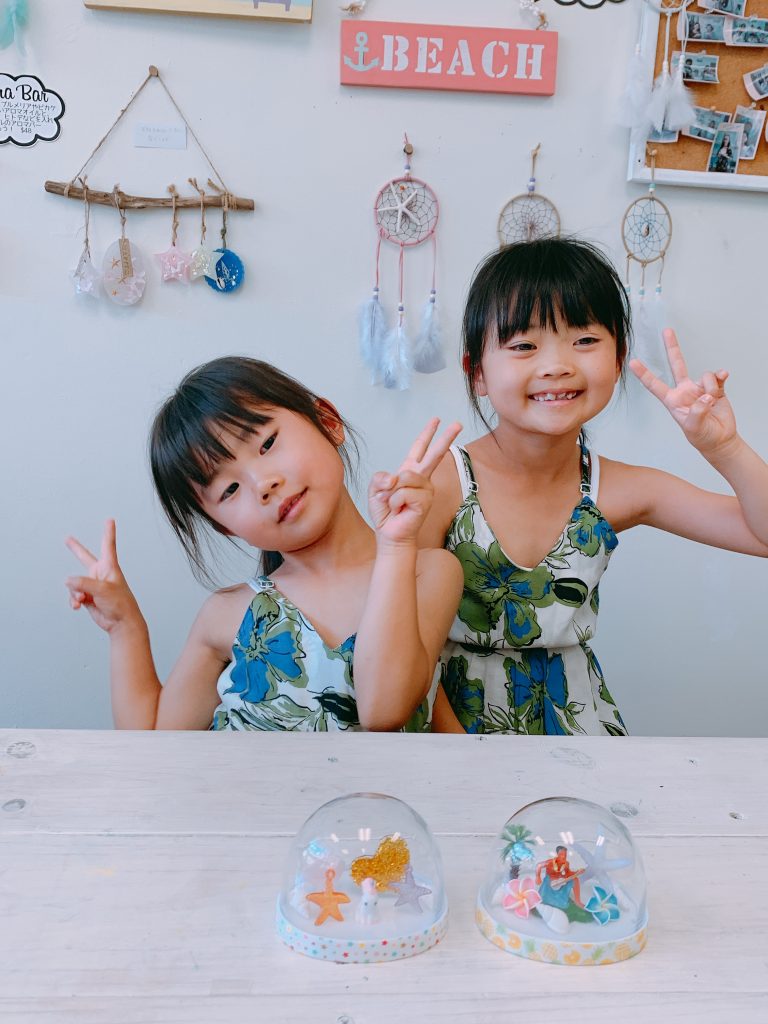 ハワイで手作り体験 Diy ができる ハレハナ ワイキキ 子供も大歓迎 お得なクーポンあり 手作りスノードーム ハワイの思い出を詰め込んで アロハストリート ハワイの予約 クーポン