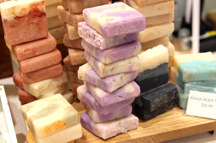 C. ボディソープ