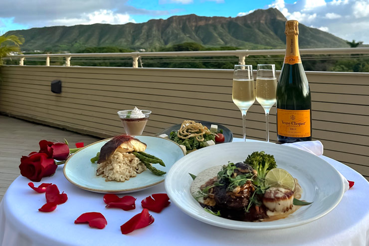 ハワイの絶景レストランで1日だけの限定コースを提供