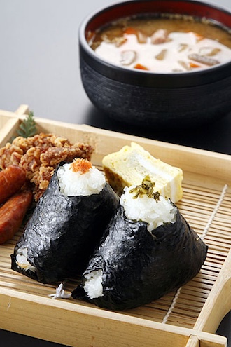 ワイキキで見つけた！$10台で満足できる本格和風ランチ🍱✨