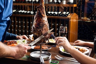 「食べる」だけじゃない、“体験する”ディナーへ🥩