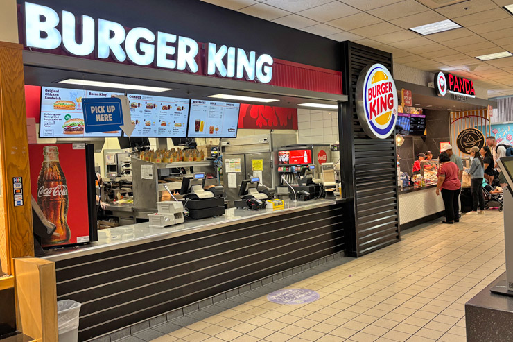 バーガーキング
営業時間：5:00～19:00