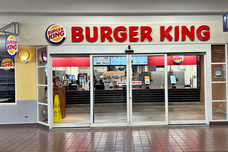 バーガーキング
営業時間：5:00～21:00