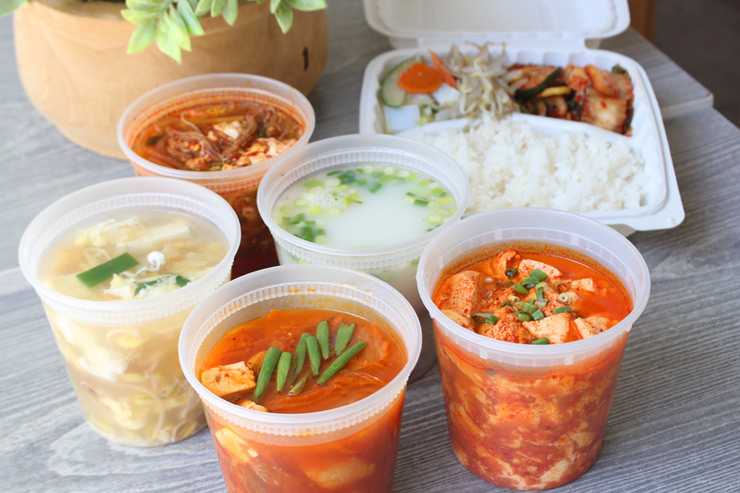 種類豊富なスープ系メニュー（ランチ$12.99〜）