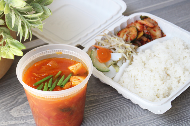 キムチチゲ（ランチ$12.99）