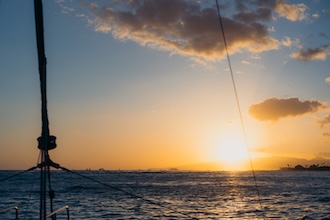 ロマンチック・サンセットセーリング in ワイキキ ✨🛥️🌅