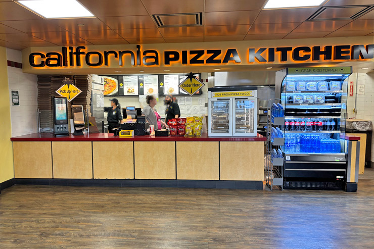 カリフォルニア・ピザ・キッチン
営業時間：5:30～22:00