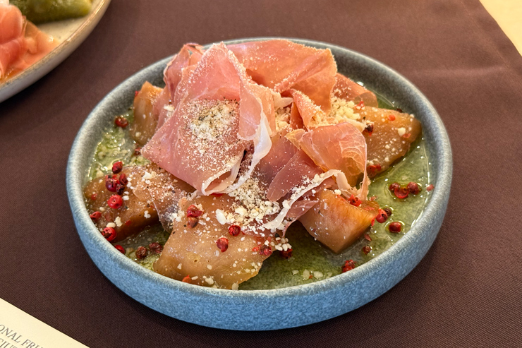 シーズナル・フルーツ・コンポート＆プロシュート $14