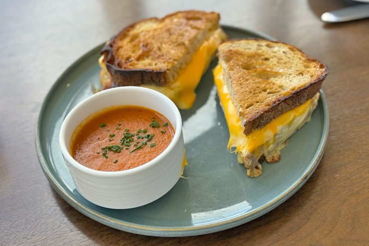 プリンスワイキキのランチ:グリルド・チーズ・アンド・トマトスープ