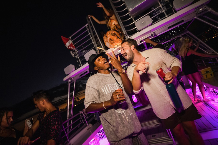 懐かしの80s＆90sナイトクルーズ！2人め半額でお得