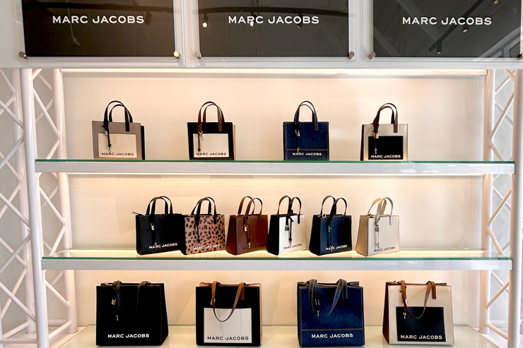 ワイケレのアウトレットで買い物三昧！2月の最新商品