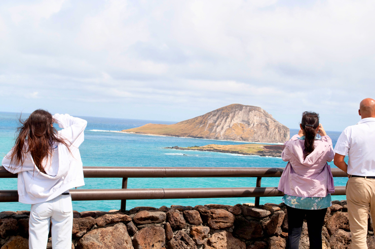 アンドユークリエーションが催行する人気の観光ツアー「アイランド＆ユー」
