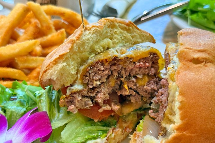 アイランドヴィンテージコーヒーのハンバーガー