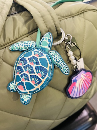 ハワイらしさ全開！ヴェラ・ブラッドリーの新コレクション、続々入荷中♪🐢