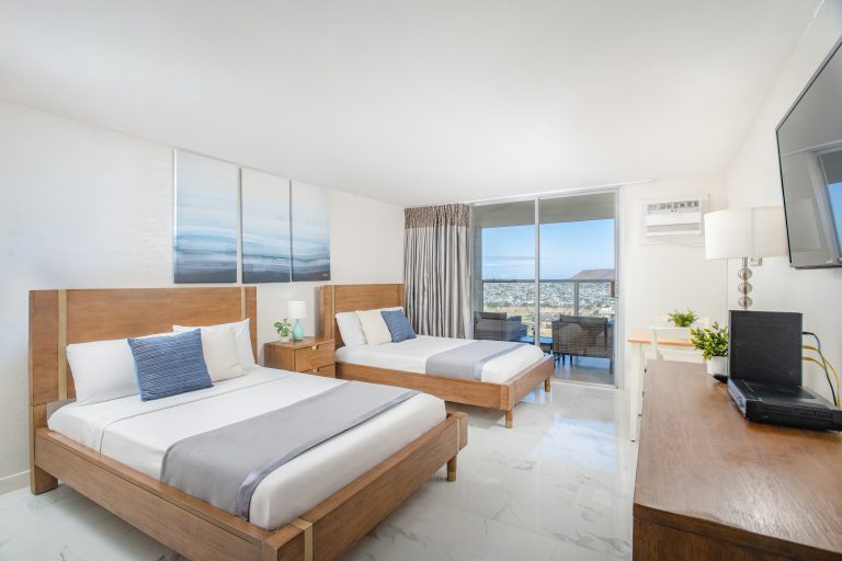 【ワイキキ人気コンド最新】37階 リノベ済みの快適ステイ