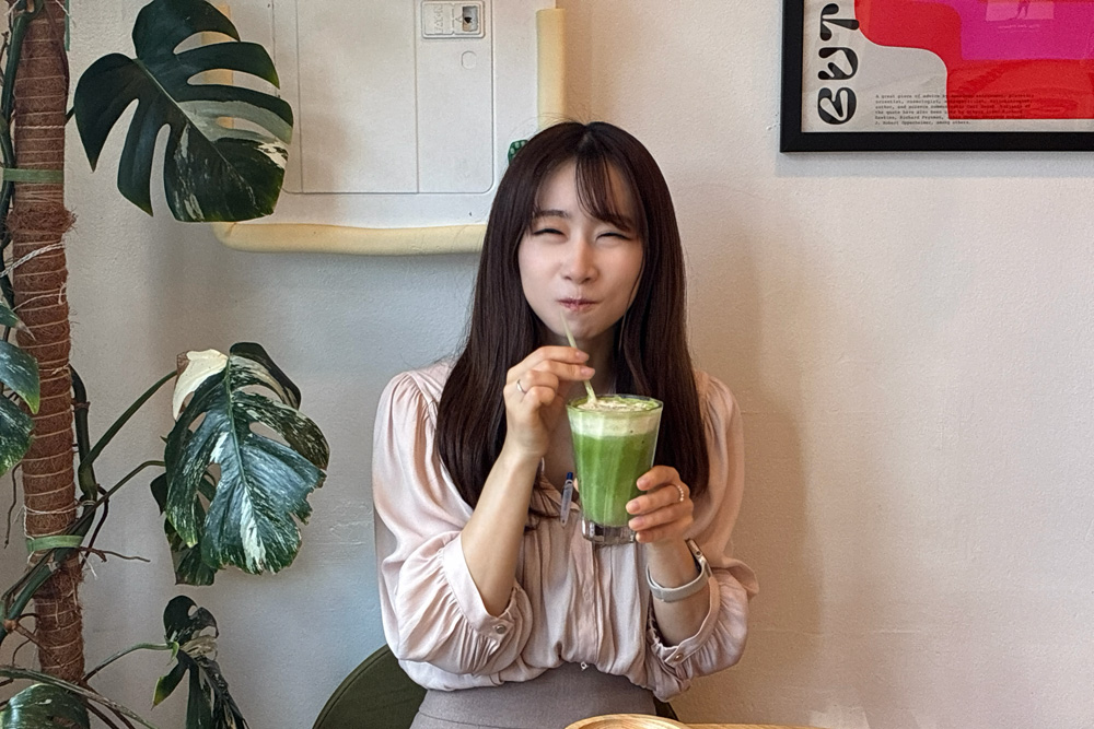 ハワイ ネココネコカフェ ブルーベリー抹茶ラテ