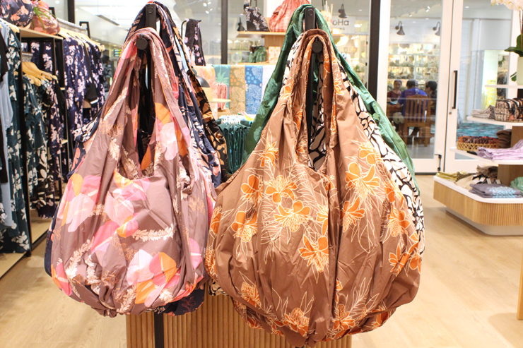 ケーシー・トート：S$74、L$88