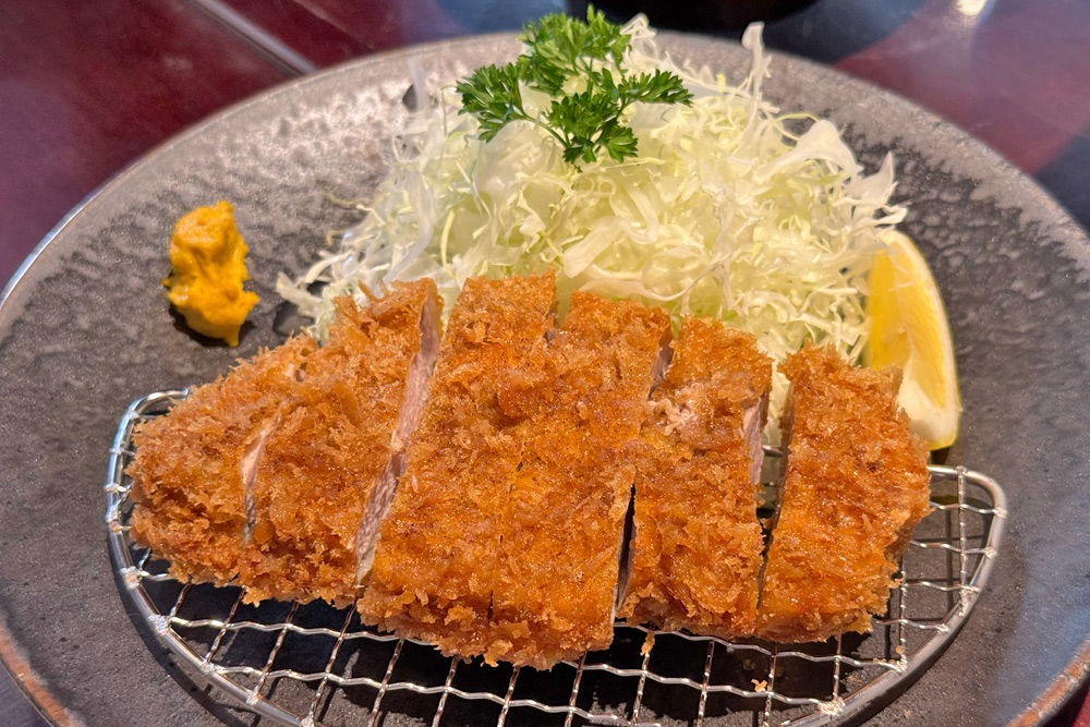 カツ丼が$9.99に！アラモアナに新とんかつ店がオープン